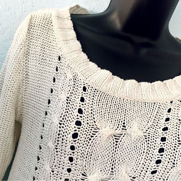 Zebra Cream Cable Knit Cropped Scoop Neck Sweater Size Small - Picture 2 of 9